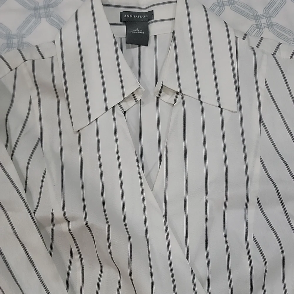 Top - Picture 2 of 4